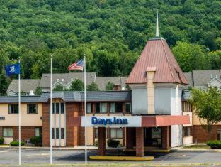 Days Inn By Wyndham Berlin Meriden Δωμάτιο φωτογραφία