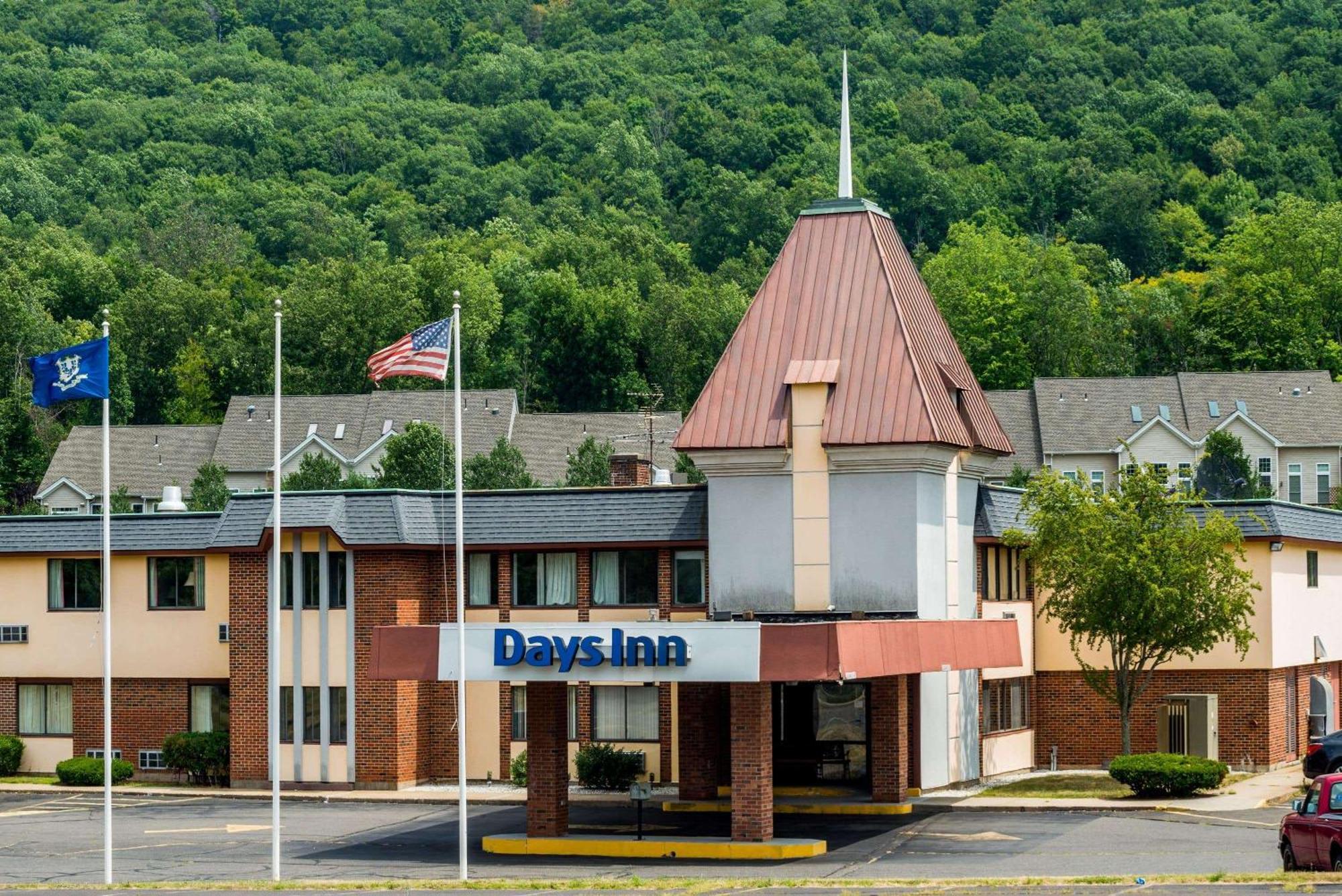 Days Inn By Wyndham Berlin Meriden Εξωτερικό φωτογραφία