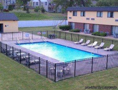 Days Inn By Wyndham Berlin Meriden Εξωτερικό φωτογραφία