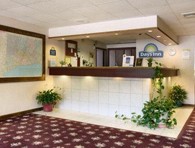 Days Inn By Wyndham Berlin Meriden Εξωτερικό φωτογραφία