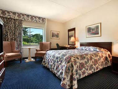 Days Inn By Wyndham Berlin Meriden Εξωτερικό φωτογραφία